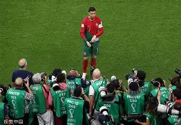 爱游戏-C罗连续十二场比赛得分超过赛况扑朔迷离，阿森纳挑战极限！的简单介绍